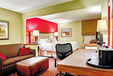 King Room with Sofa Bed and Study - Non-Smoking