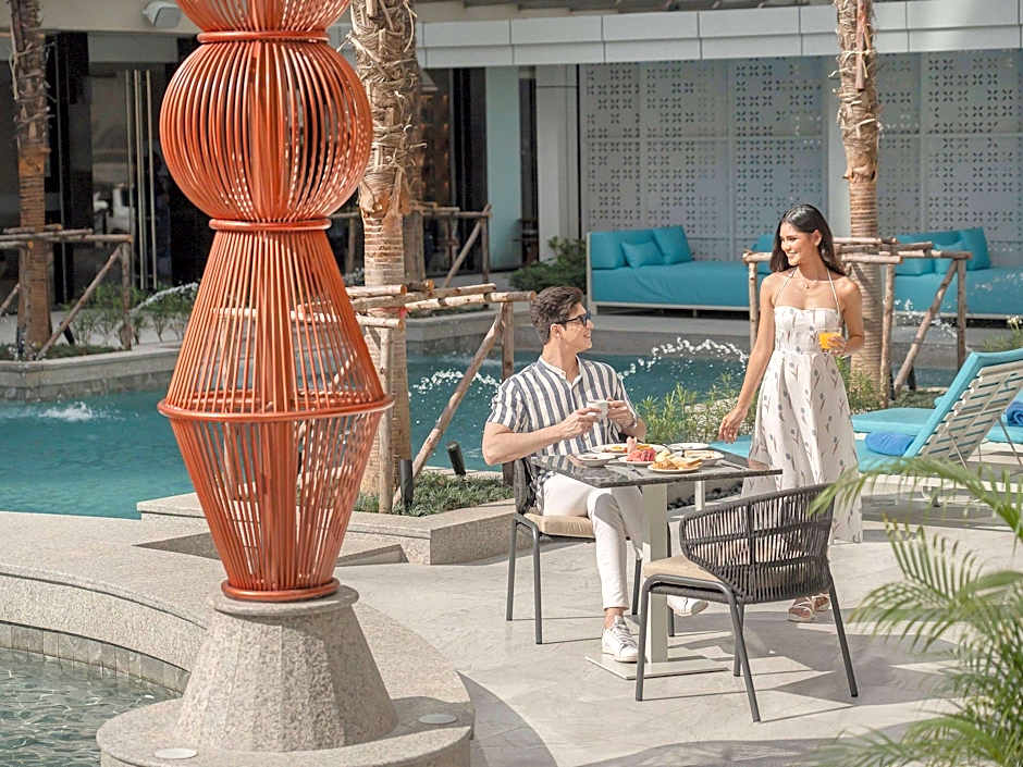 Novotel Living Bangkok Sukhumvit Legacy