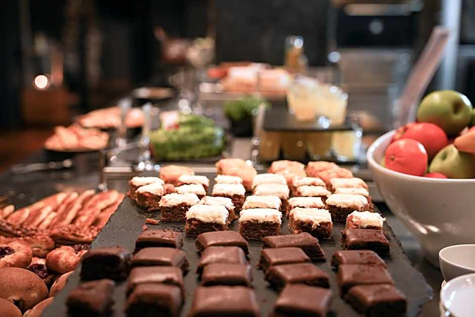 Home Hotel Folketeateret