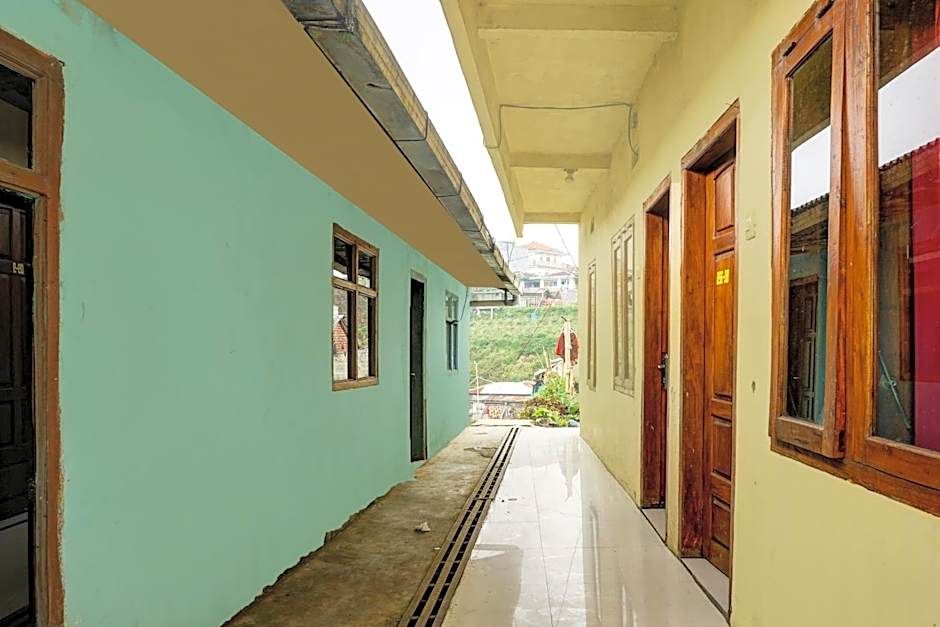 OYO Life 92499 Bagas Homestay Wonokitri