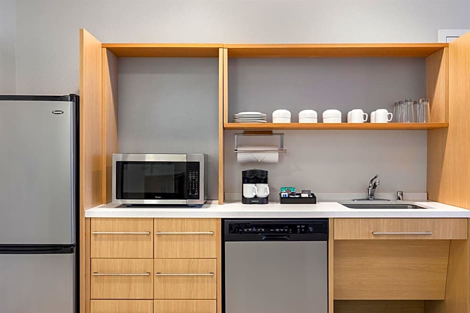 Home2 Suites by Hilton Milwaukee Brookfield