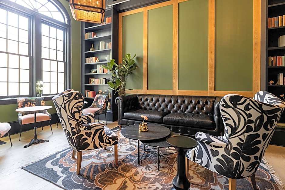 Hotel Thaxter