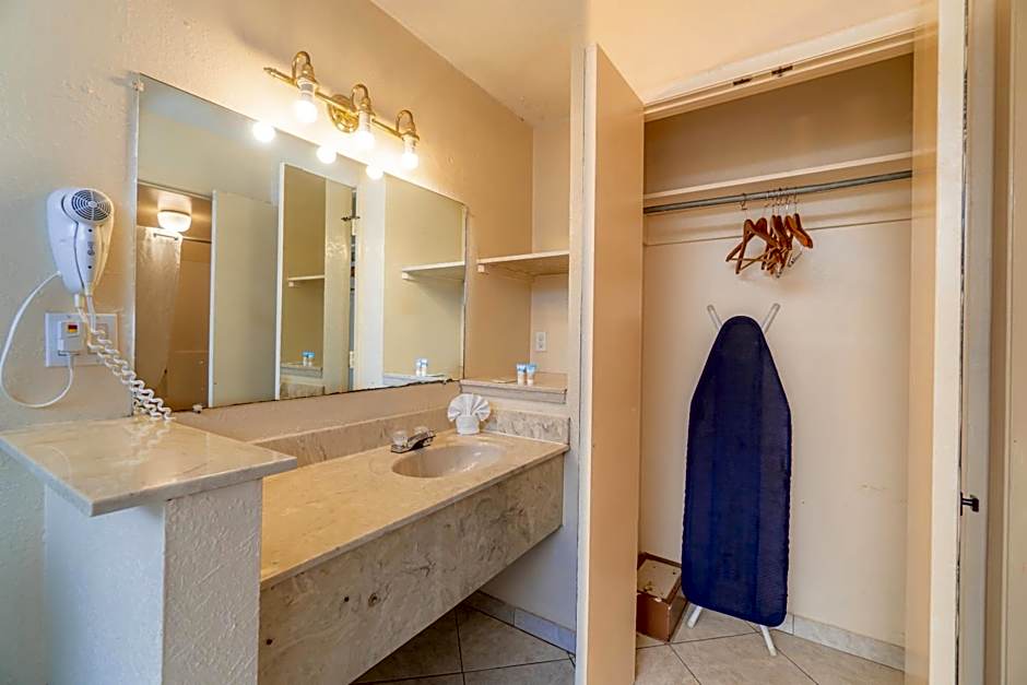Sevilla Inn Kissimmee- Near Disney
