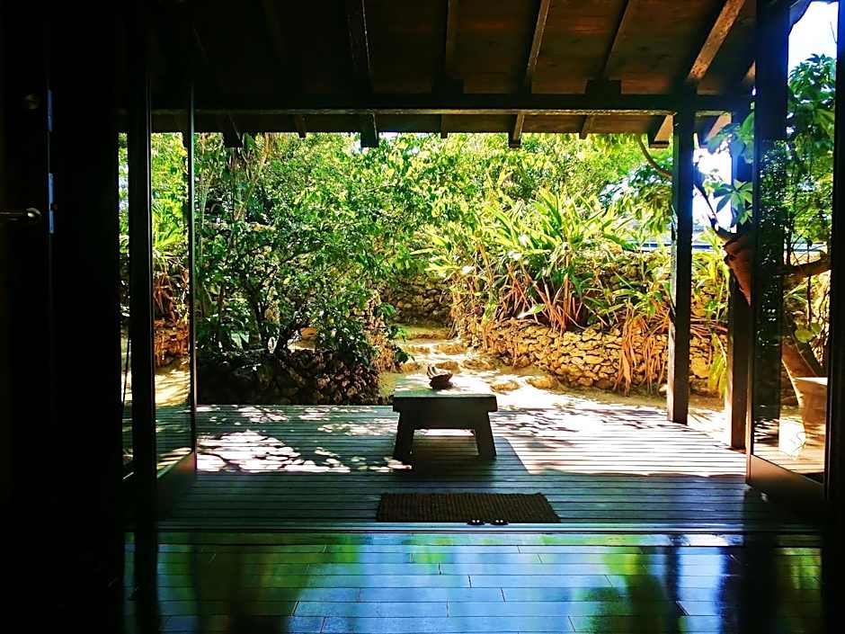 Taketomijima Akaneya