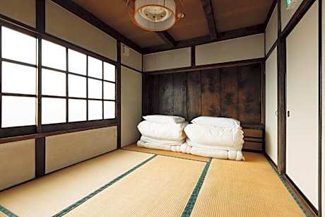 Economy Twin Room