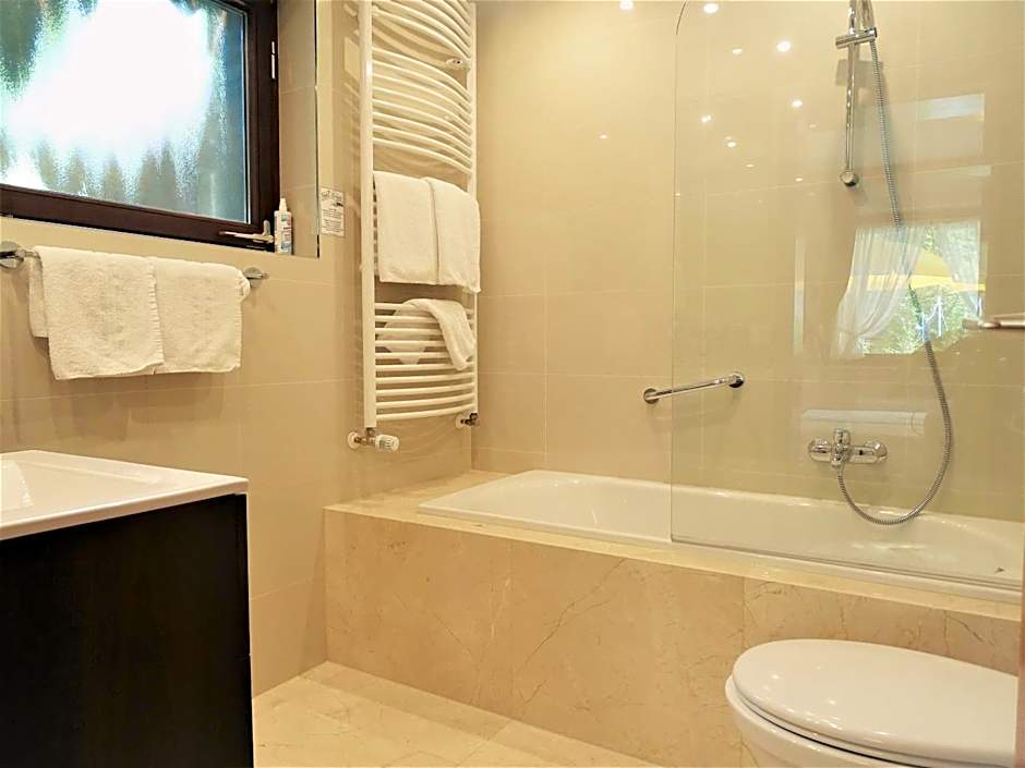 Schwarzwald-Hotel Kraeutle