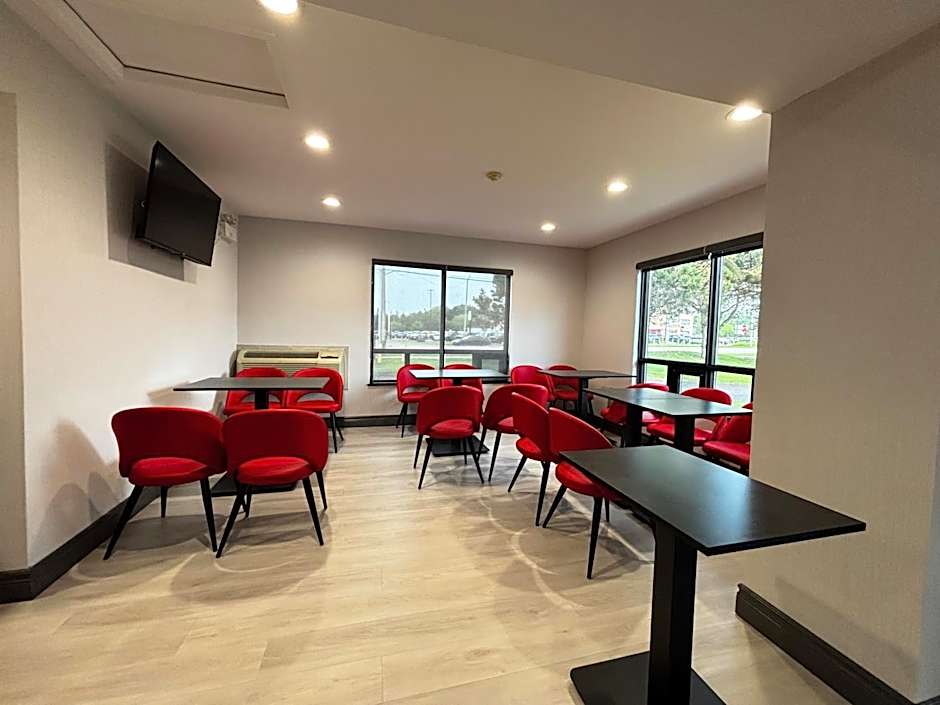 Ramada by Wyndham Kingston