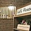 SaBi Guest House - Strategic Family -married couples only- Hostel in Prawirotaman