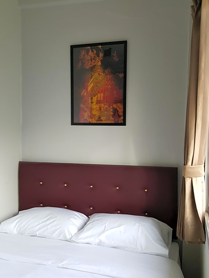 Bangkok Check Inn @Chareon Krung