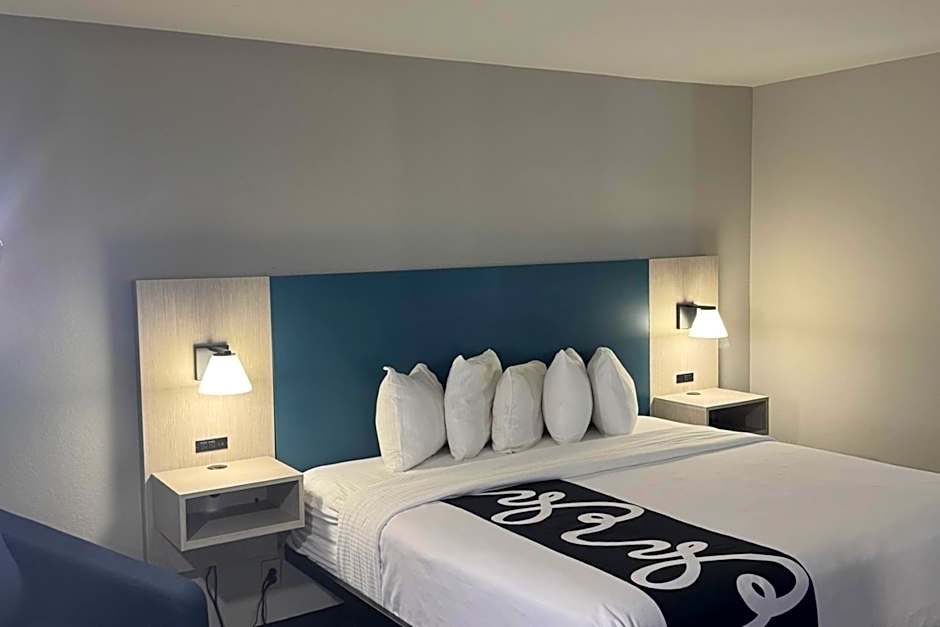 La Quinta Inn & Suites by Wyndham Auburn Worcester