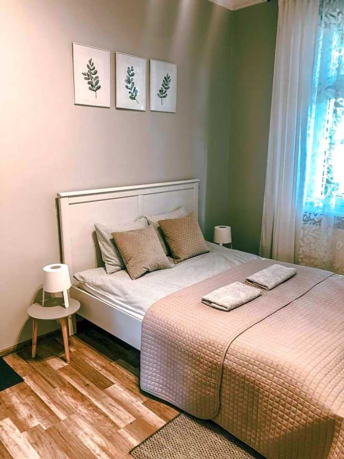 Bankowa 8 Guest Rooms