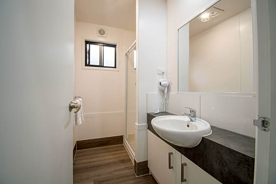BIG4 Tiny Away Stay - Seymour Riverside