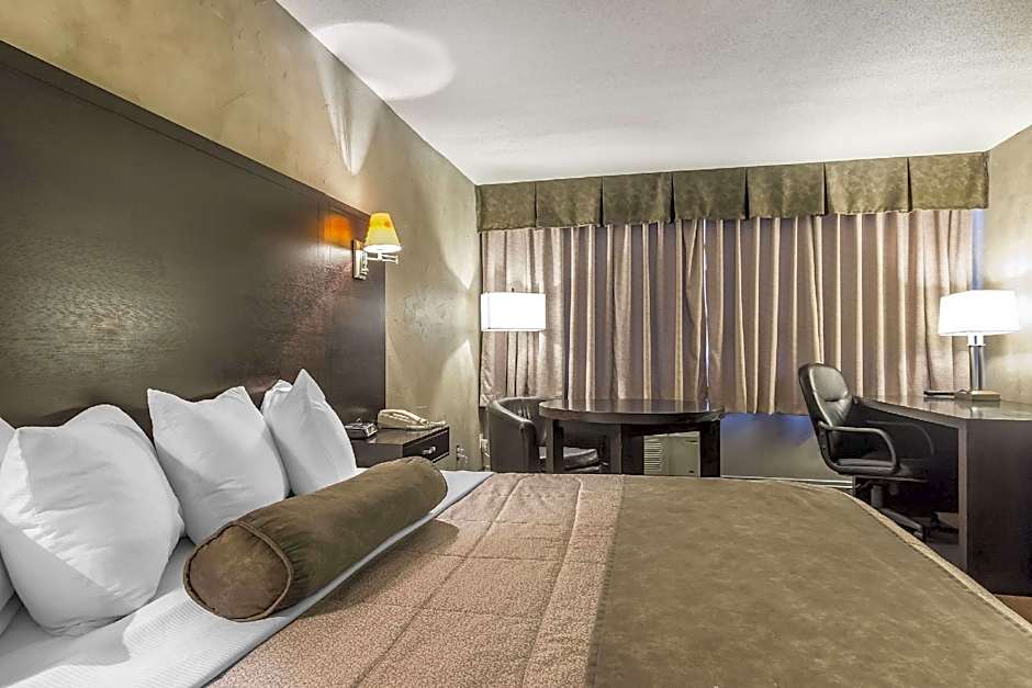 Quality Hotel & Conference Centre