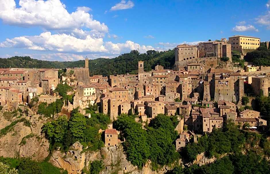 Residenza Pitigliano Gens Petilia - Nuova gestione