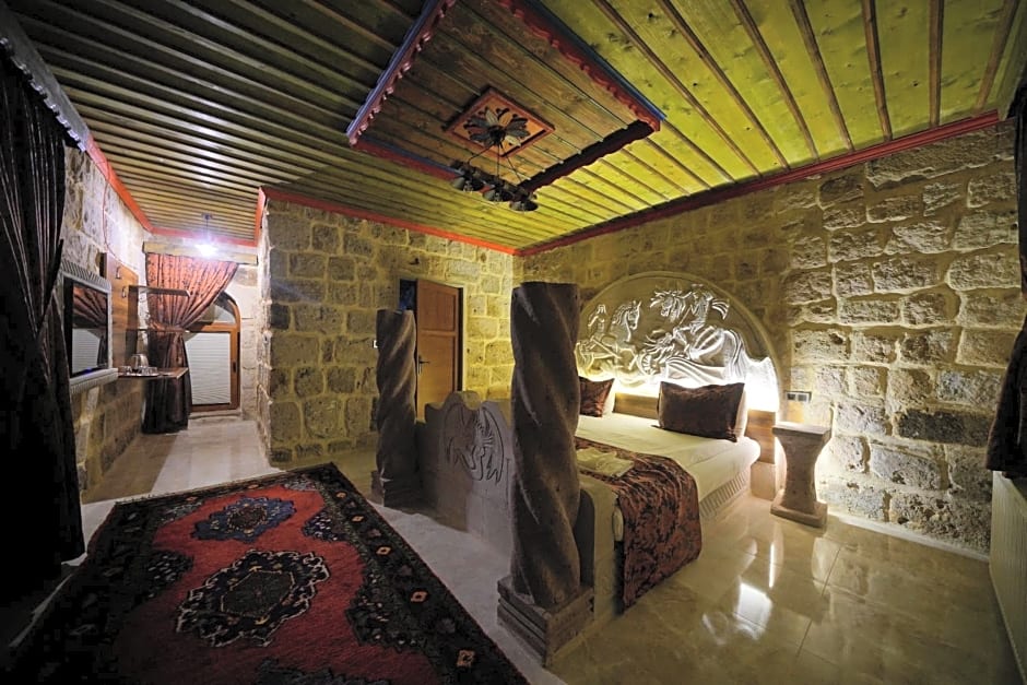 Kayatas Cave Suites