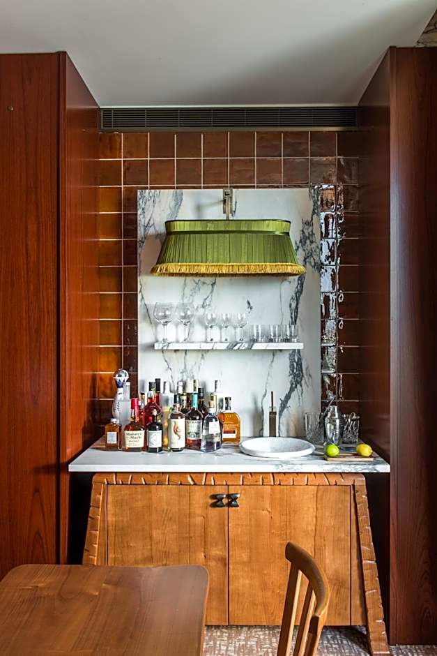 Brach Madrid - Evok Collection