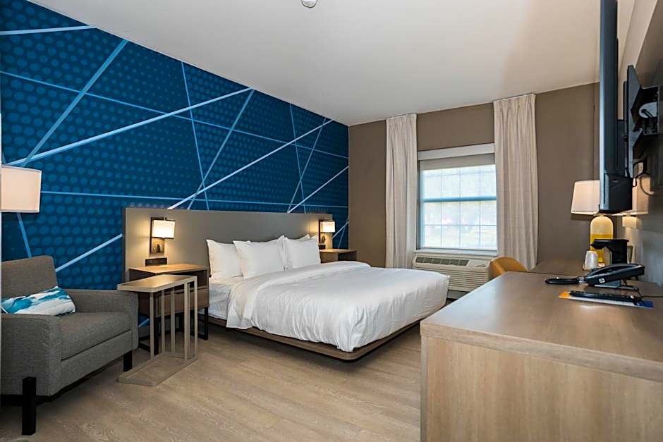 Comfort Inn & Suites River City Decatur