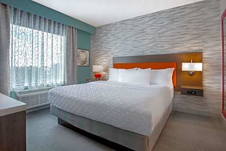 1 King Bed 1 Bedroom Suite