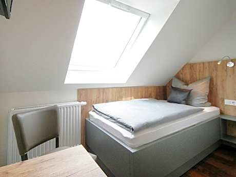Standard Single Room with Shower