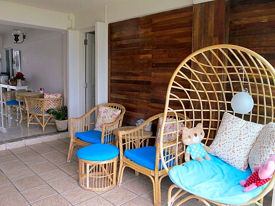 Baan Sattahip by the sea