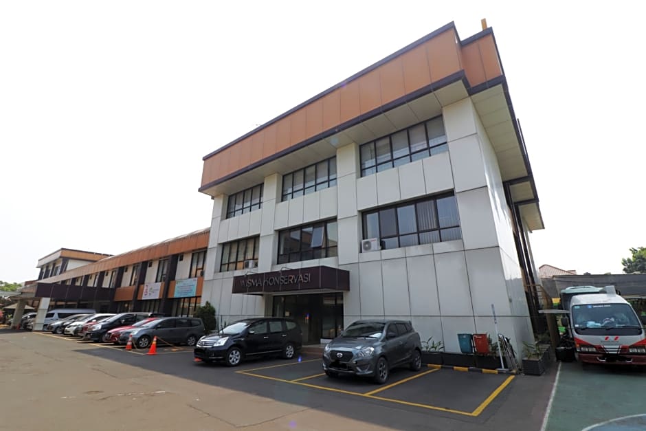 Wisma Konservasi by ZUZU