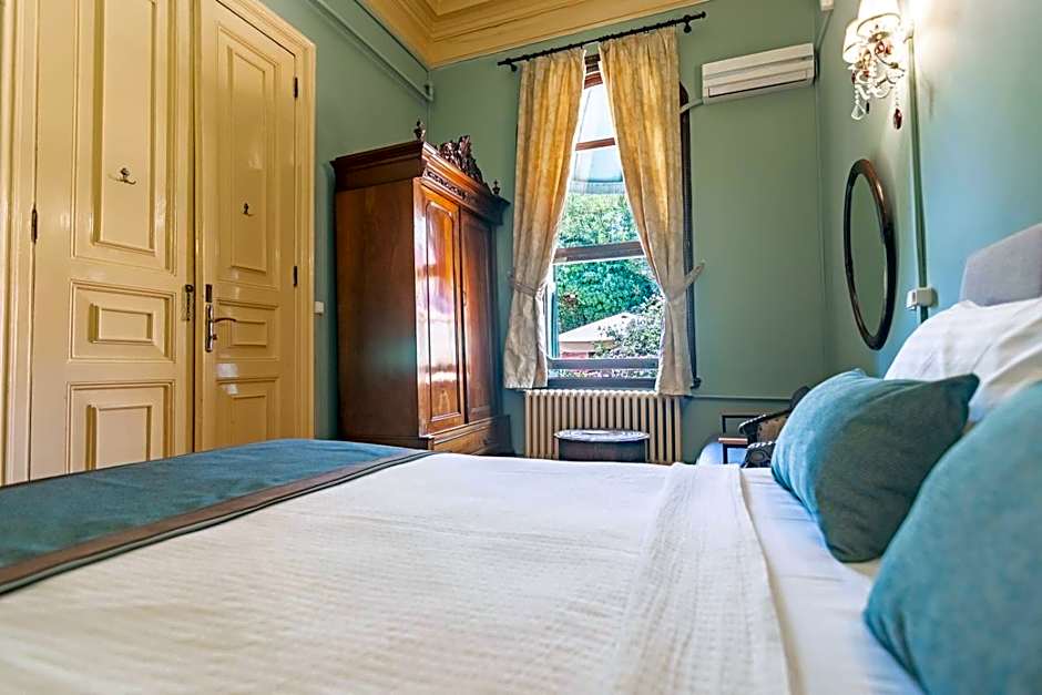 Büyükada Anastasia Meziki History Mansion