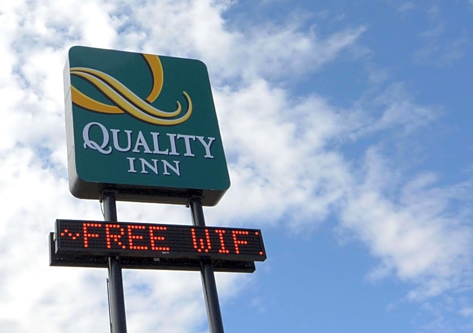 Quality Inn Plainview