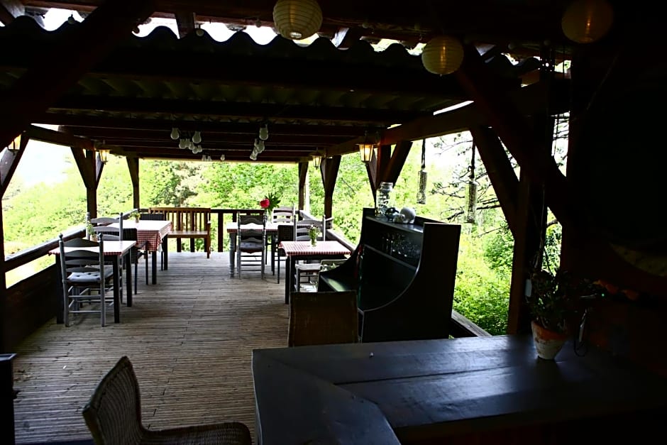Les Grangeonnes, gîtes nature, piscine, bain nordique, sauna pour accueil familiale ou de groupe