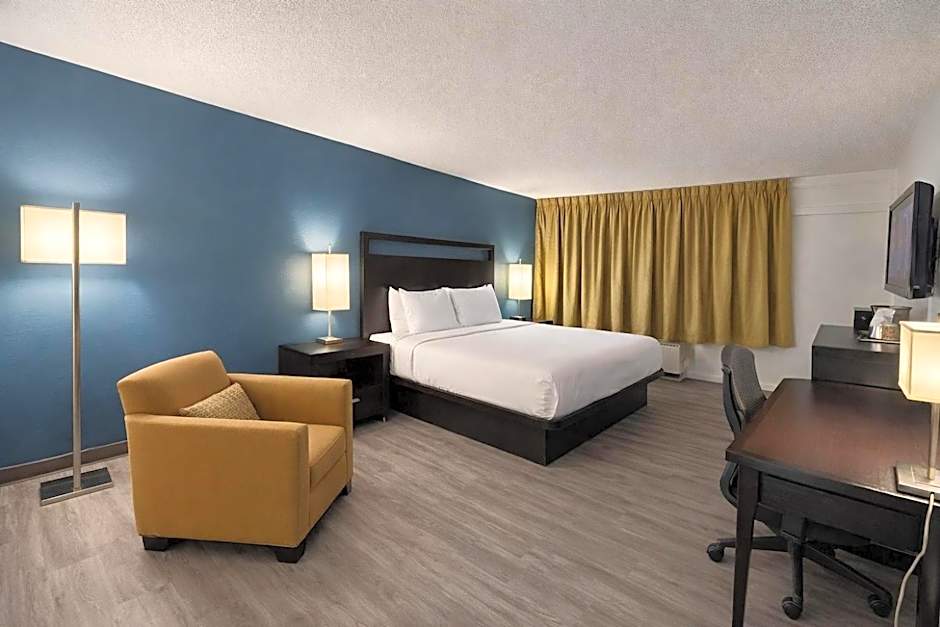 Express Inn & Suites