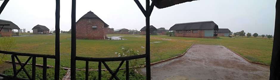 Gaggle Inn Guest Lodge