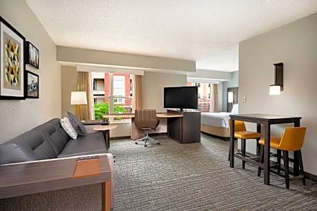 Queen Studio with River View