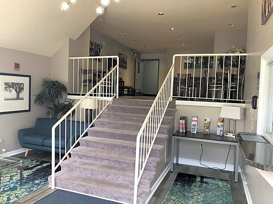 DuPont Suites - Louisville