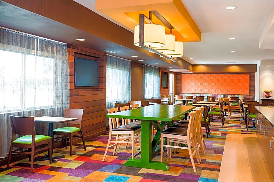 Fairfield Inn & Suites by Marriott Dallas Park Central