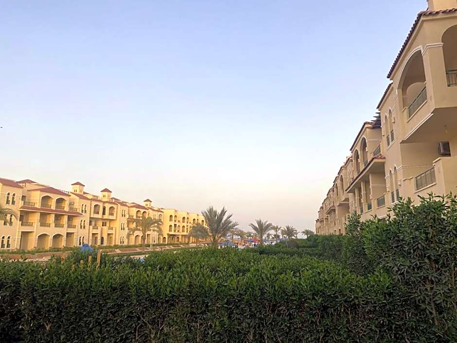 Laserina Palm Beach for families only with ground floor with big garden there is entrance extra fees 250 LE per adult