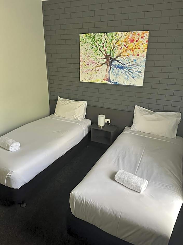 Blue Violet Motor Inn