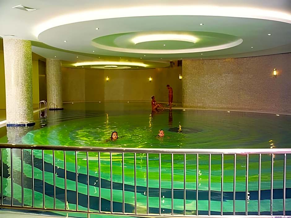 Rox Resort Hotel