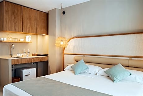 STUDIO STANDARD CAPACITY 2 ADULTS