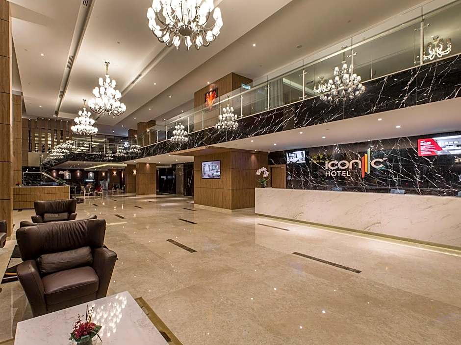 Iconic Hotel