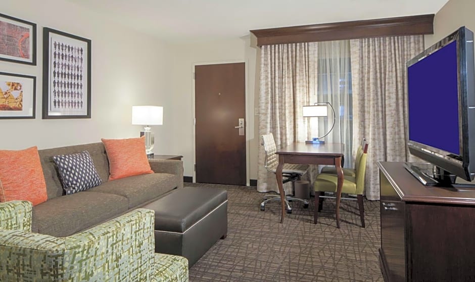 Embassy Suites by Hilton Philadelphia Airport