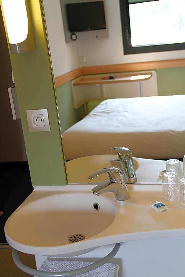 ibis budget Gare de Poitiers