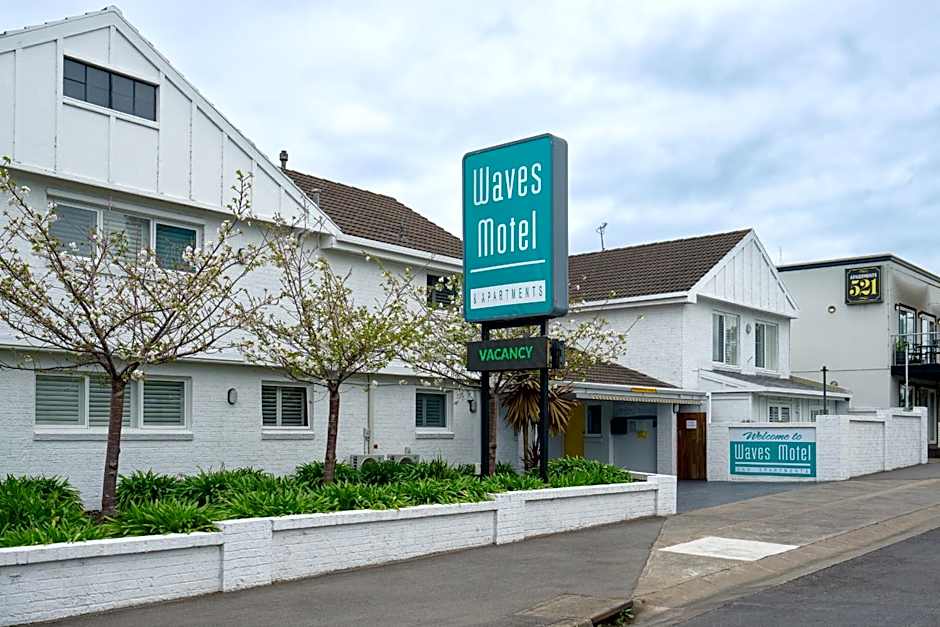 Waves Motel and Apartments formerly Comfort Inn International