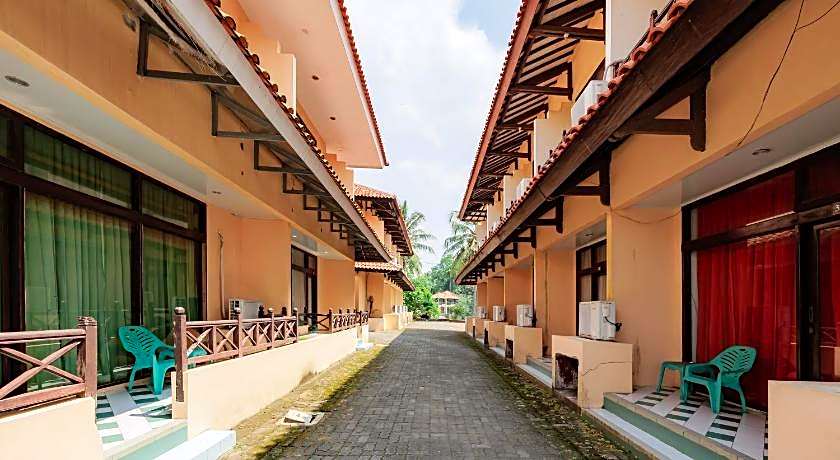 RedDoorz Plus near Tugu Mercusuar Anyer