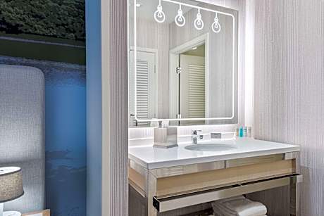 2 queen beds premium 1 bedroom suite nonsmok