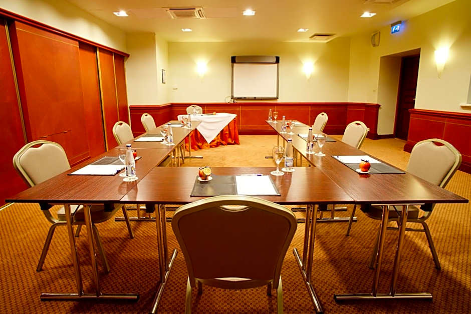 Monika Centrum Hotels