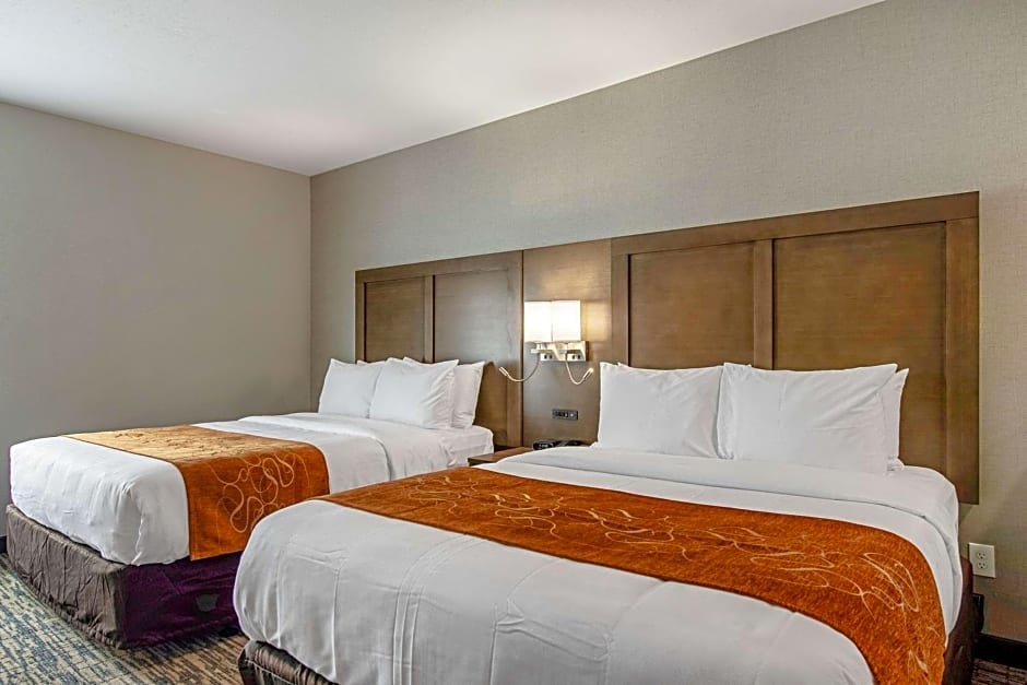 Comfort Suites Grove City - Columbus South