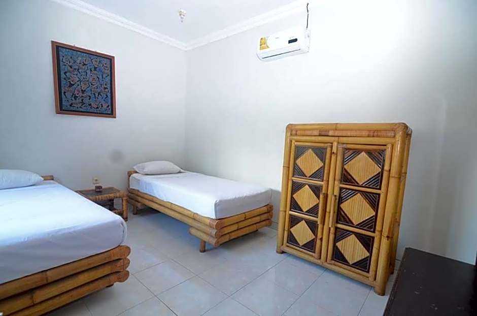 Puri Itoma Bungalows