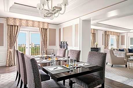 The Ritz-Carlton Suite, Club Level, 1 Bedroom Presidential Suite, 1 King, The Gateway Arch View