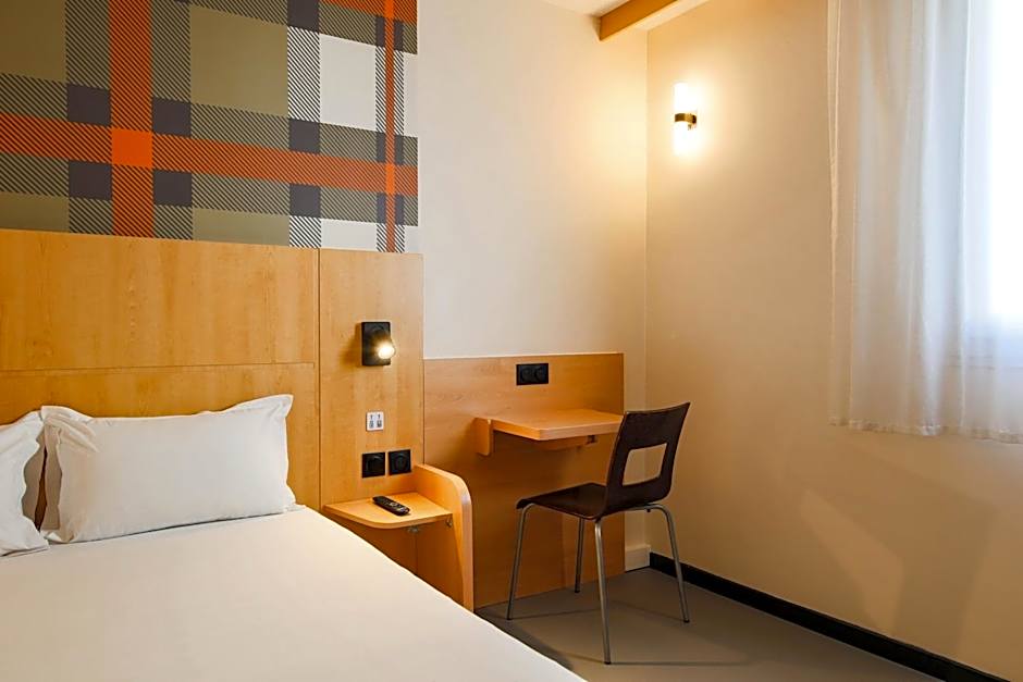 easyHotel Nice Palais des Congrès  Old Town