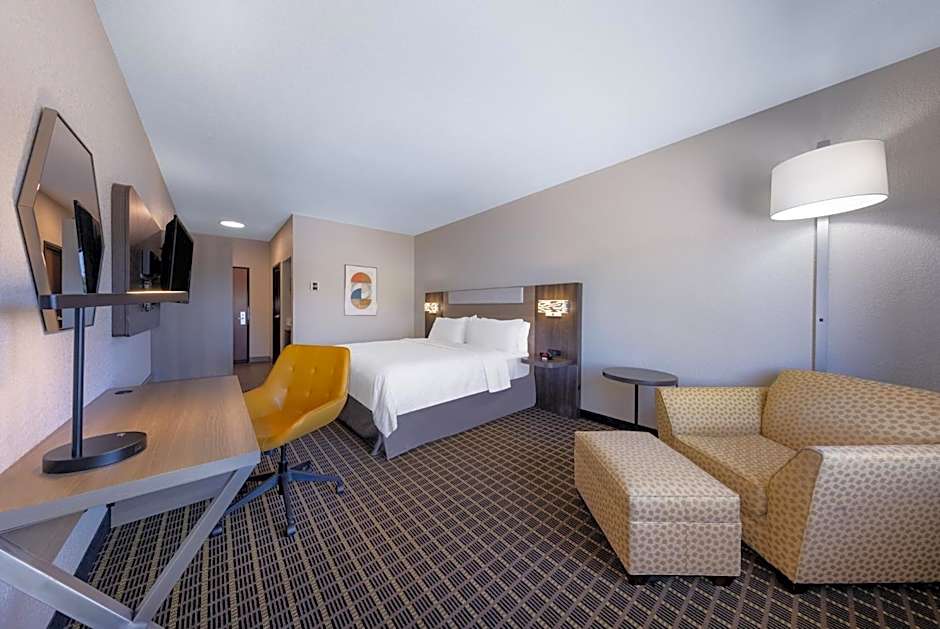 Holiday Inn Express & Suites Pittsburg By IHG