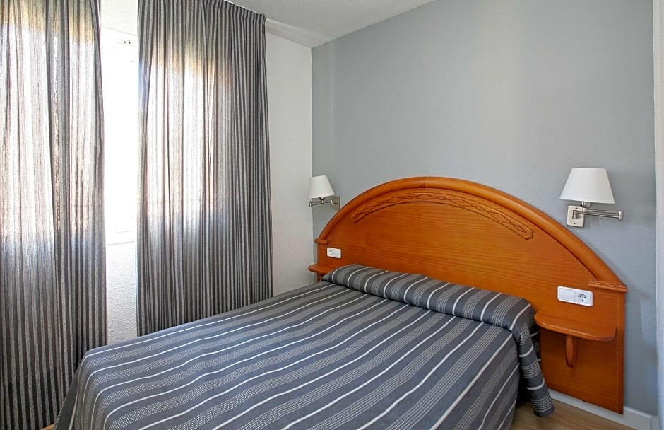 Aparthotel Jardines del Plaza